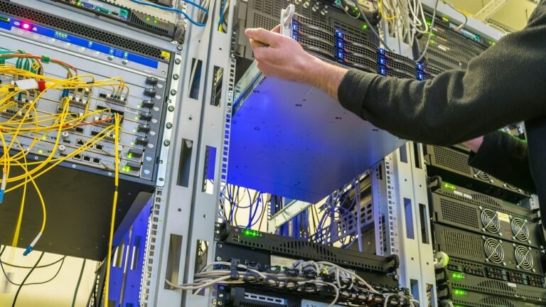 Как Flik помогает бизнесу с IT-инфраструктурой