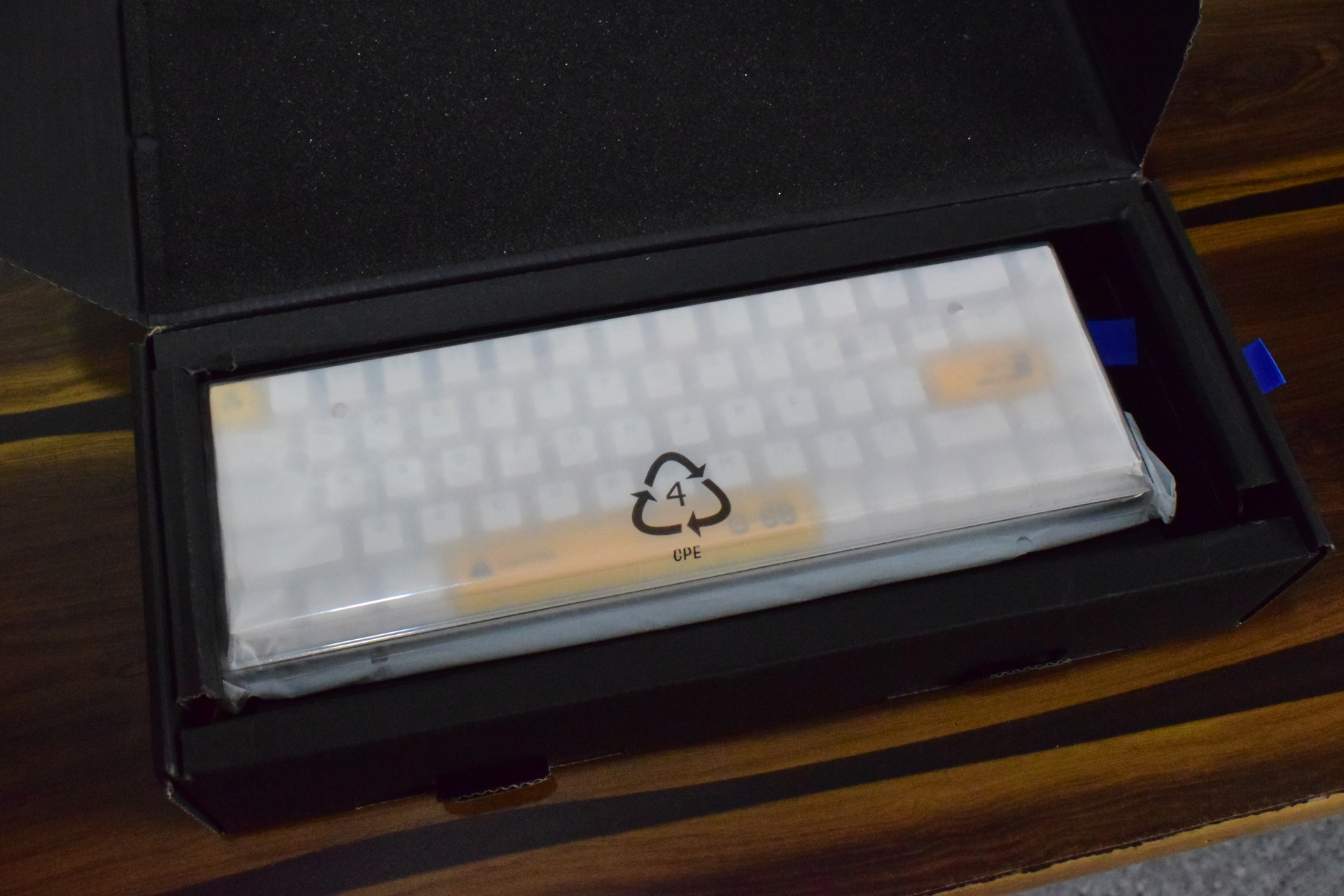 Syntech Chronos G-68: Компактна магнітна клавіатура, що вражає 2