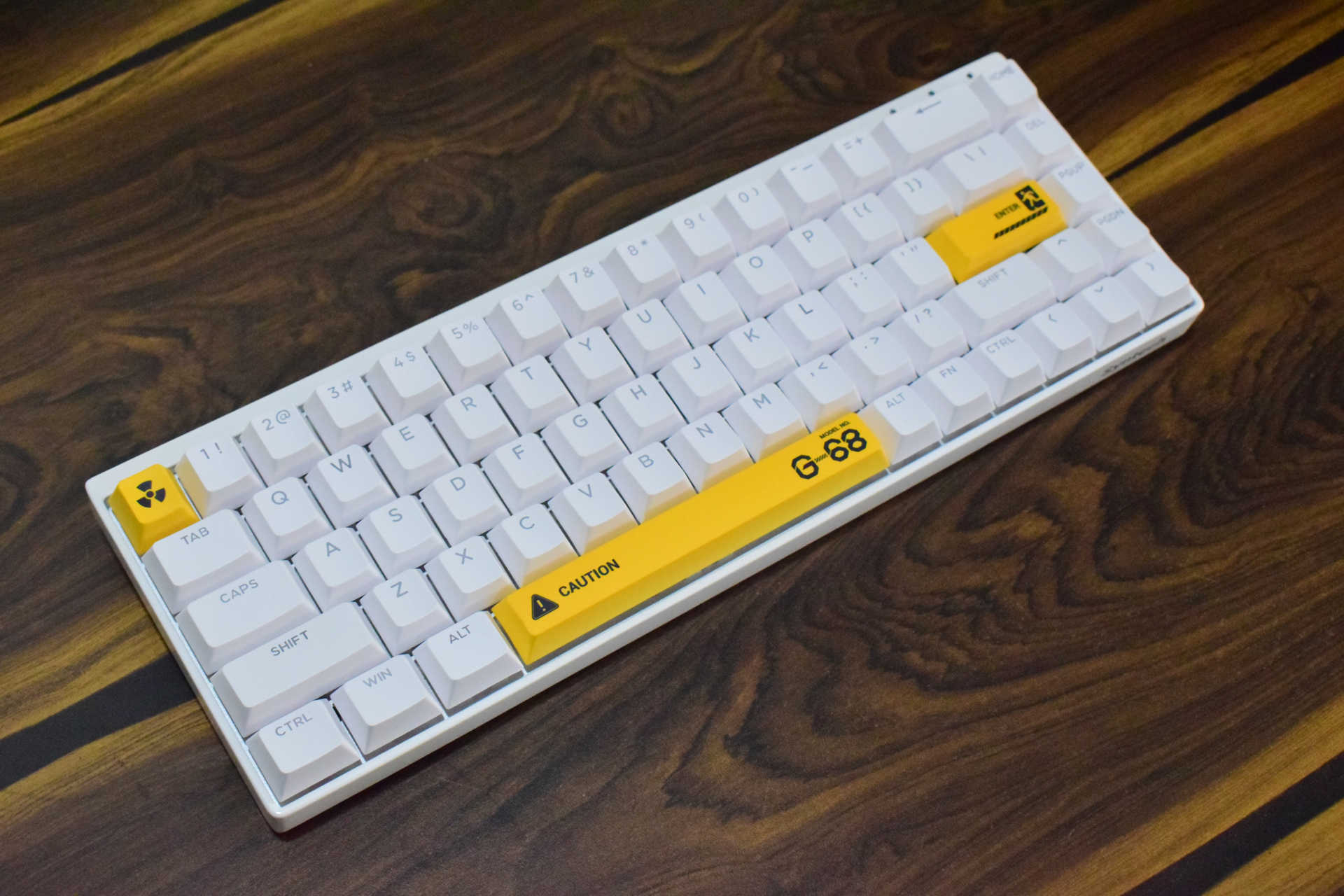 Syntech Chronos G-68: Компактна магнітна клавіатура, що вражає 16