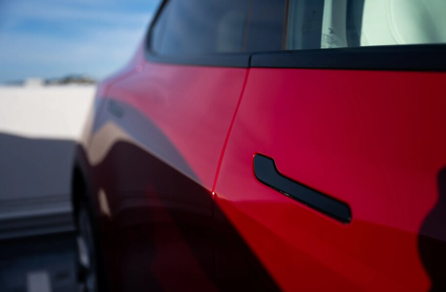 Tesla знову під судом: новий позов щодо смертельного випадку через електронні ручки&hellip;