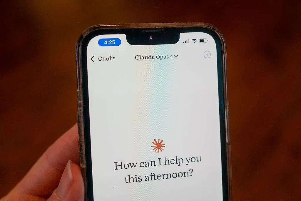 Користувачі тікають від ChatGPT до Claude: як перейти на нову мову 1