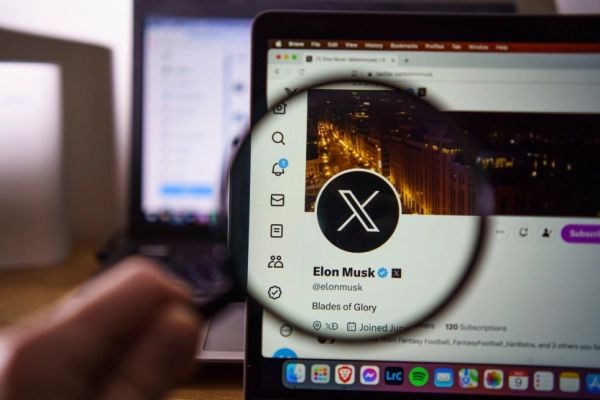 X запускає Exclusive Threads для заробітку авторів