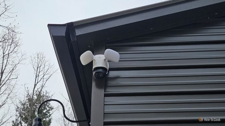 Reolink TrackFlex Floodlight Wi-Fi: Потужна камера з прожектором без прихованих платежів 39