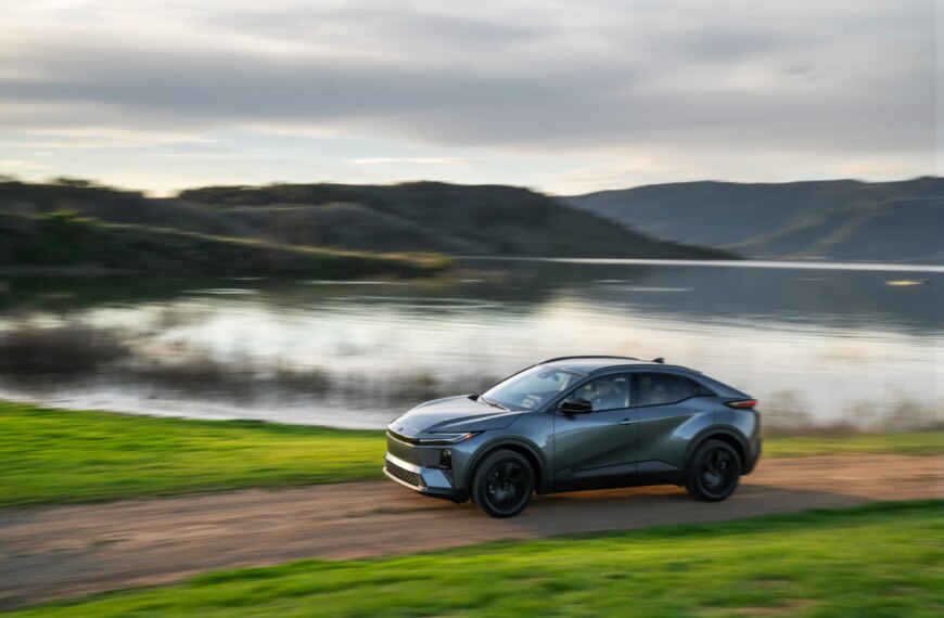 Toyota C-HR EV: дізнайтеся ціну старту електрохетчбека від $38 135