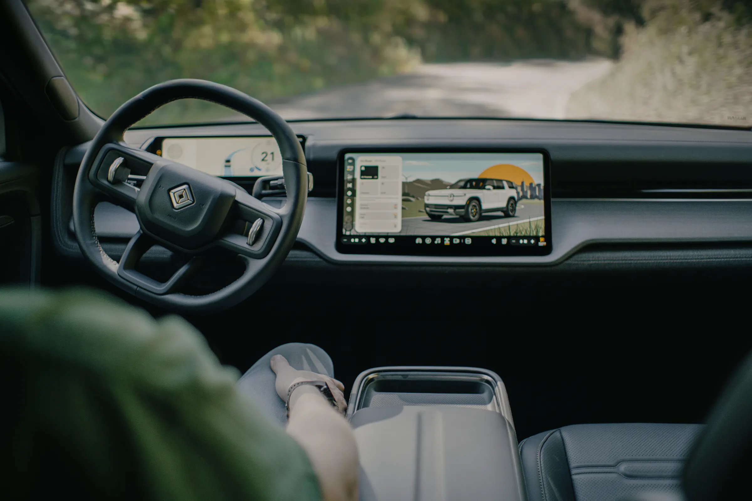 Uber інвестує $1.25 млрд у Rivian заради нових роботаксі 1