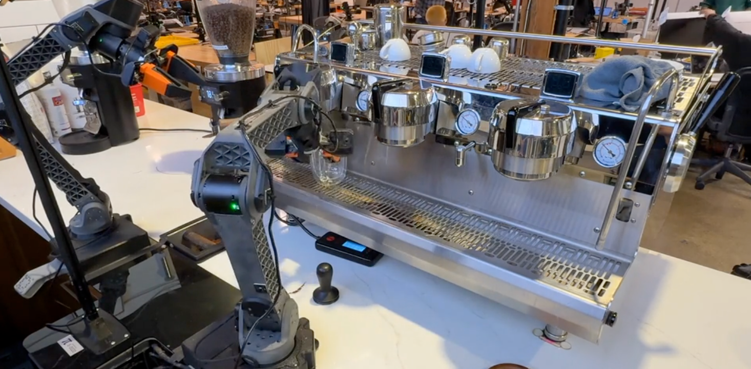 Стартап Physical Intelligence навчив роботів вчитися самостійно: новий "мозок" дозволяє їм опановувати невідомі завдання 1