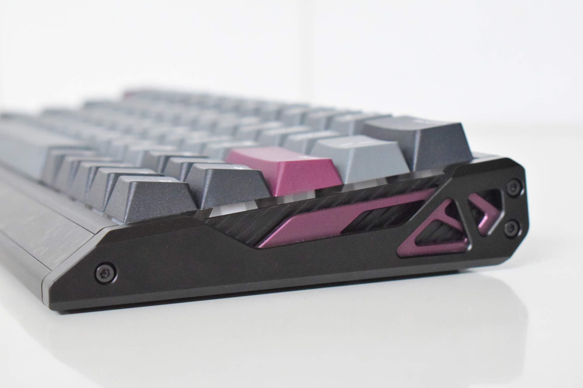 IQUNIX EV63: Висока конкуренція та блискавична швидкість, але ціна кусається 10