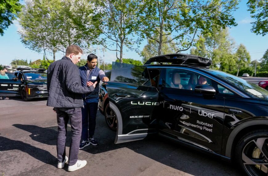 Lucid розширює співпрацю з Uber: нові роботаксі та оновлене керівництво