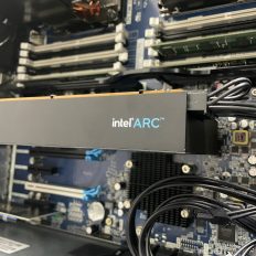 Intel дозволяє виділяти 93% пам'яті під Arc iGPU для кращої підтримки ШІ-моделей 8