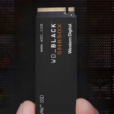 Samsung шокує: прибуток злетів на 700% завдяки буму пам'яті 5