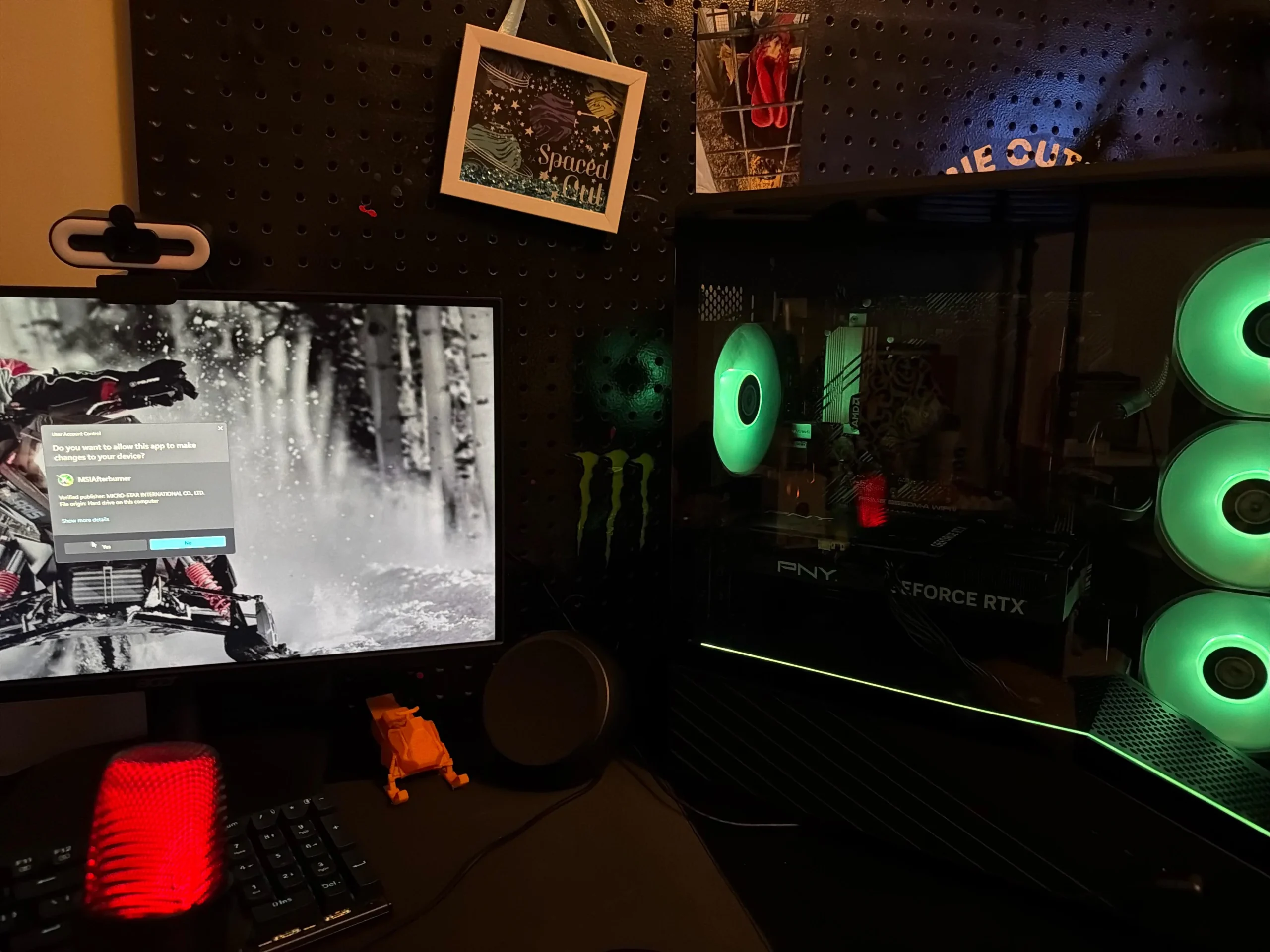 Користувач Reddit відшукав запечатану NVIDIA RTX 4060 Ti за $12 у комісійному магазині 3