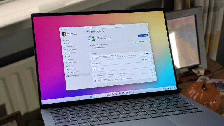 Windows 11 нарешті надасть вам повний контроль над оновленнями: пропускайте релізи, ставте паузу довше та уникайте примусових перезавантажень 11