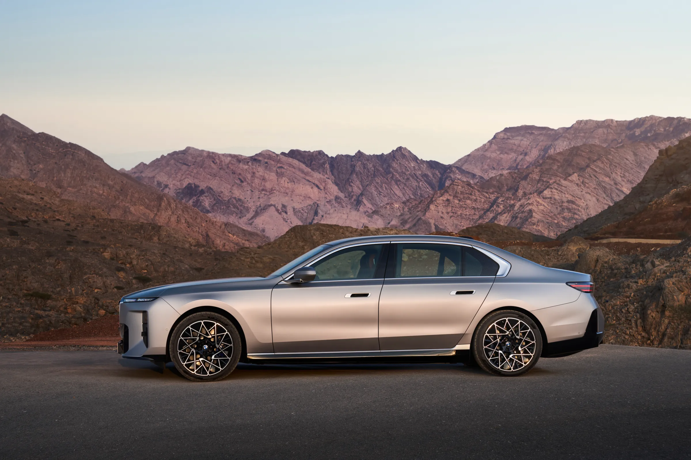 BMW 7 Серії: Нова хвиля інновацій з концепцією Neue Klasse 4