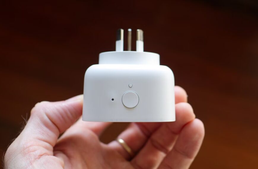 Головна 3 Чого категорично не варто вмикати в розумну розетку (і чим замінити)