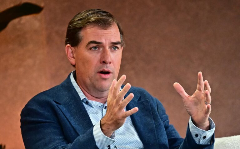 Голова AWS розкрив, чому мільярдні інвестиції в Anthropic та OpenAI — це нормальний конфлікт 31