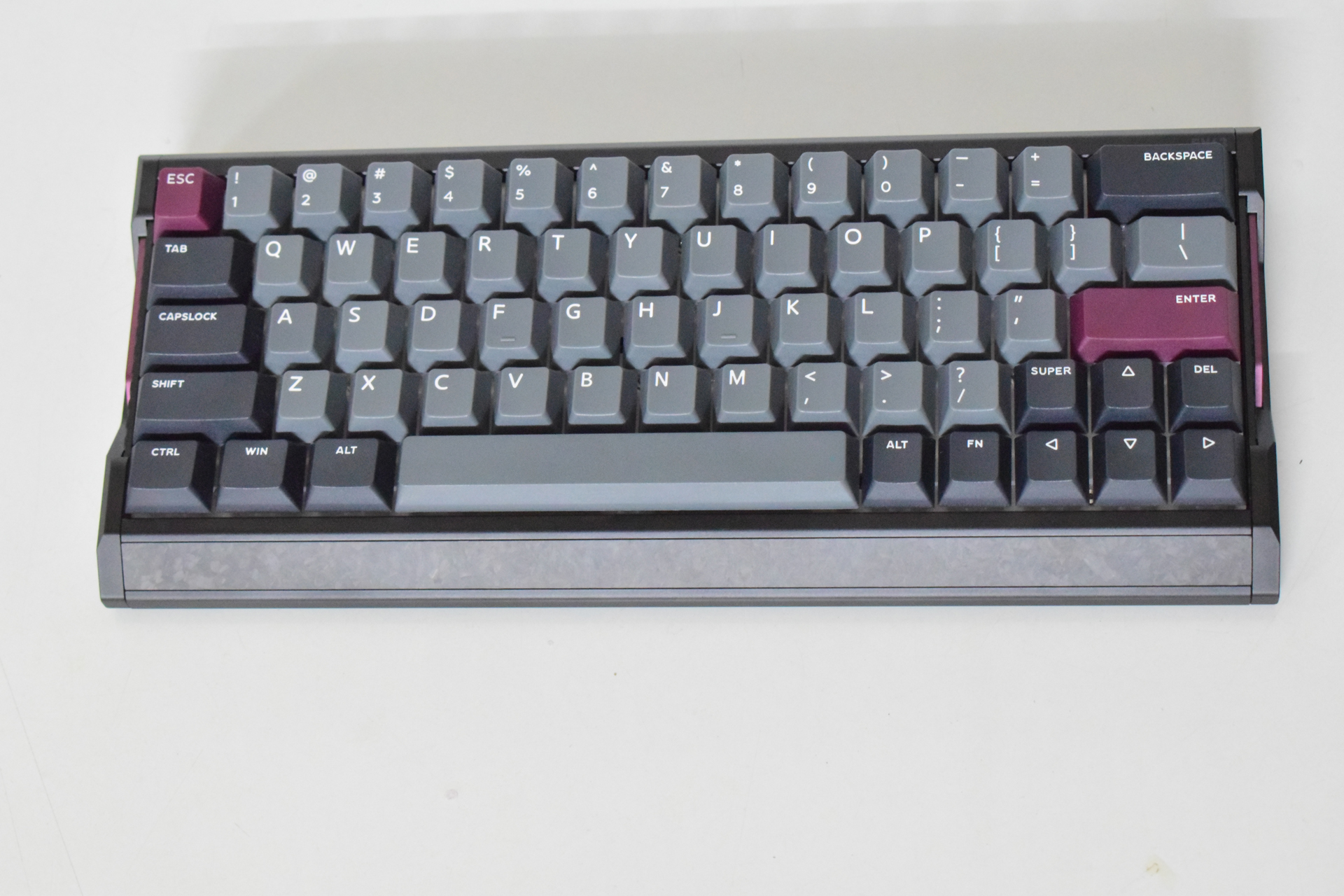 IQUNIX EV63: Висока конкуренція та блискавична швидкість, але ціна кусається 12