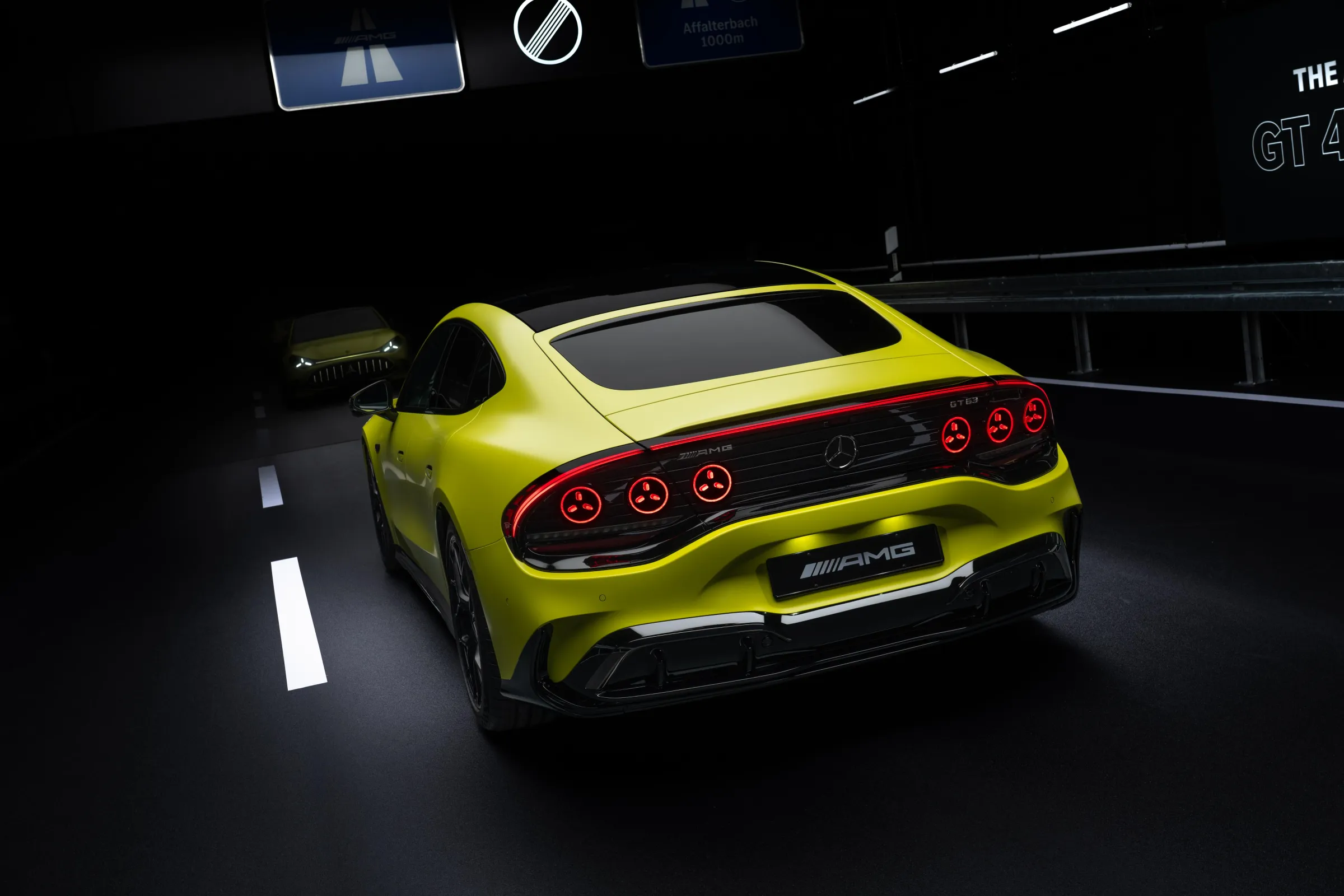 Mercedes-AMG GT 4-Door: Вибухове прискорення до 100 км/год за 2 секунди 3 Mercedes-AMG GT 4-Door: Вибухове прискорення до 100 км/год за 2 секунди 3