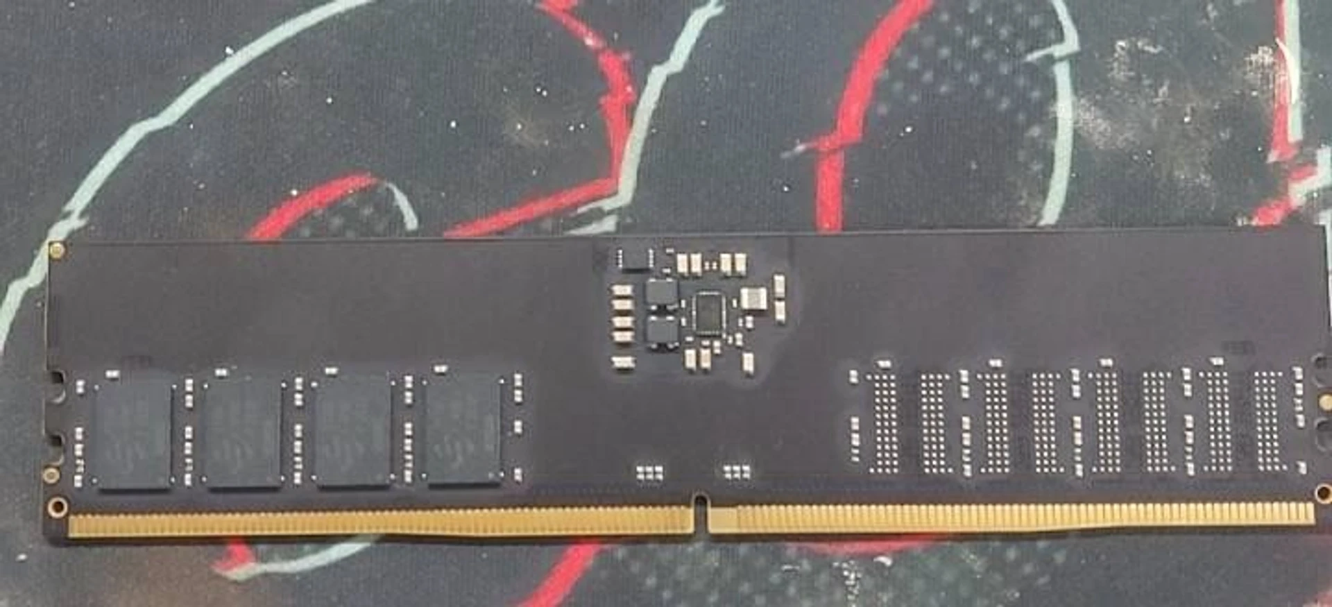 ASRock та ASUS готують DDR5 HUDIMM для ПК 5