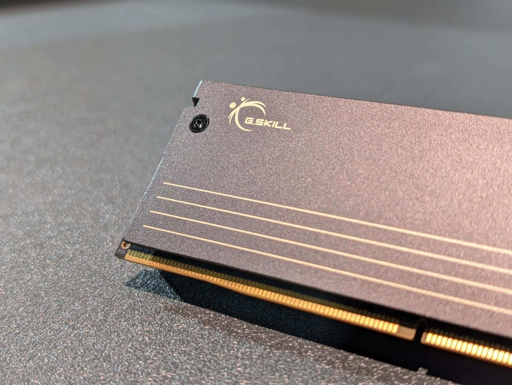 Cooler Master та G.Skill запалюють: дебют DDR5 пам'яті MasterDIMM AC з активним охолодженням 4 Cooler Master та G.Skill запалюють: дебют DDR5 пам'яті MasterDIMM AC з активним охолодженням 4