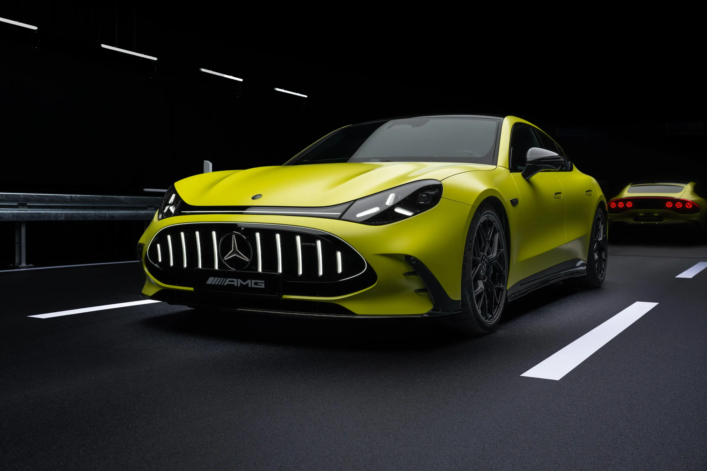 Mercedes-AMG GT 4-Door: Вибухове прискорення до 100 км/год за 2 секунди 1