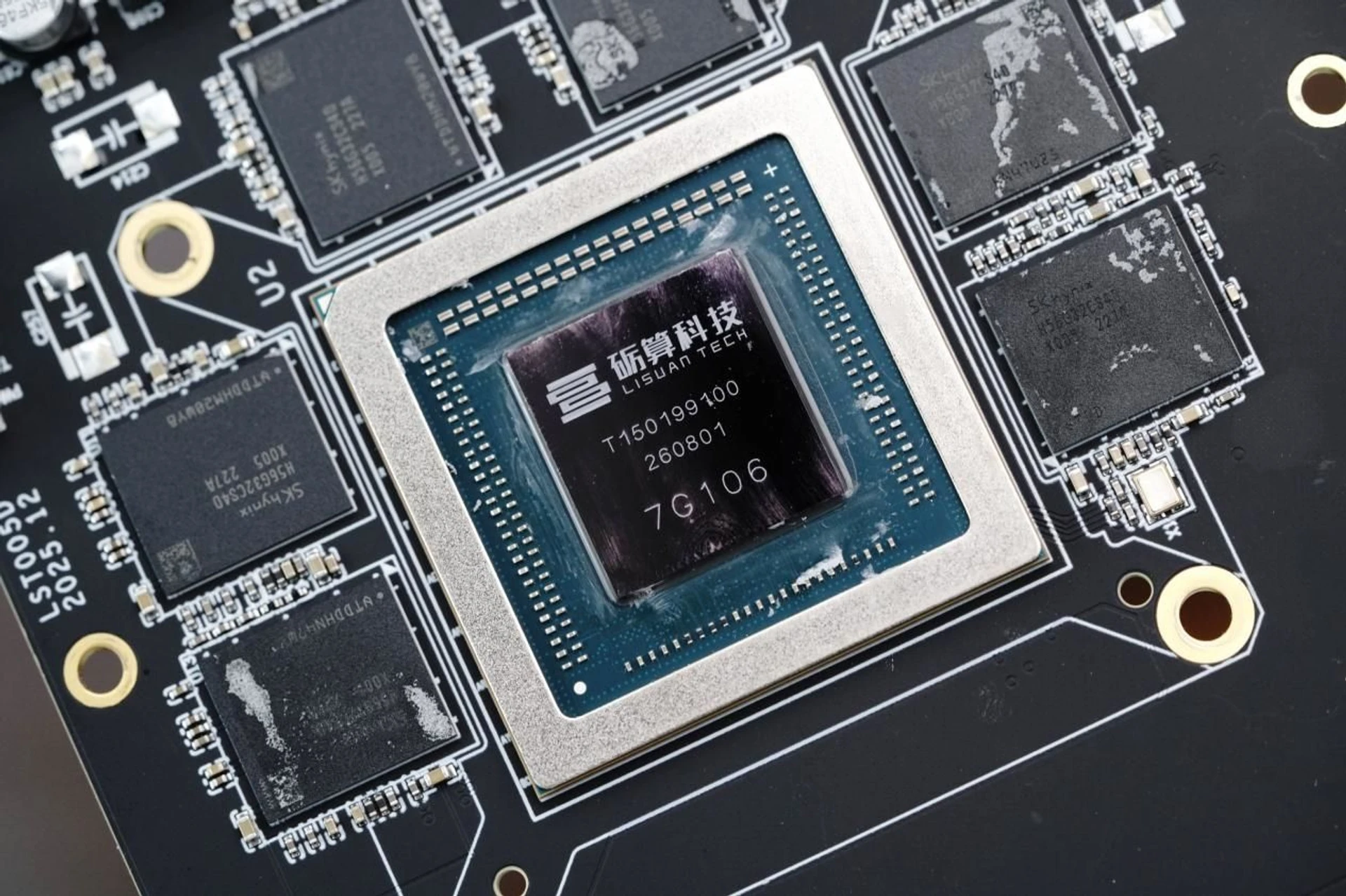 Lisuan LX 7G100: китайська відеокарта протестована перед запуском 12