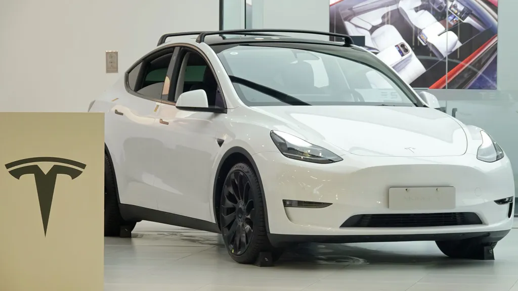 Ілон Маск зізнався: мільйони Tesla потребують оновлень для справжнього "Повного самостійного керування" 1