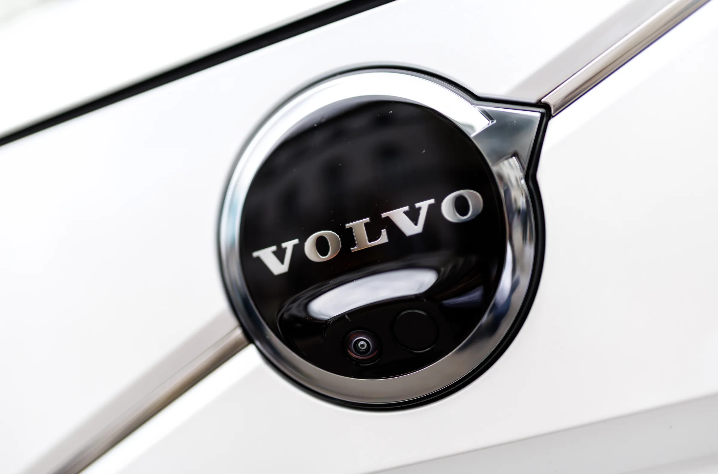 Volvo долає труднощі з електромобілями: шлях до успіху 1