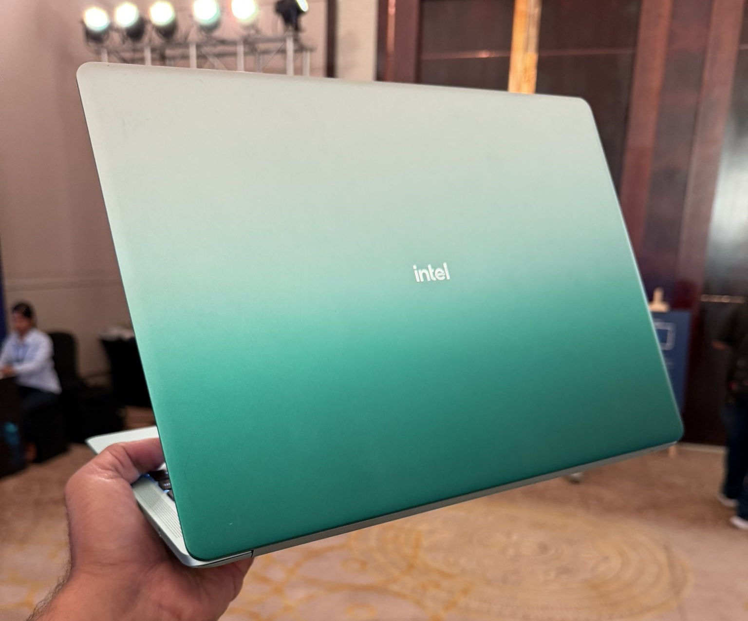 Googlebook з чипами Intel: потужна відповідь Apple MacBook Neo 3