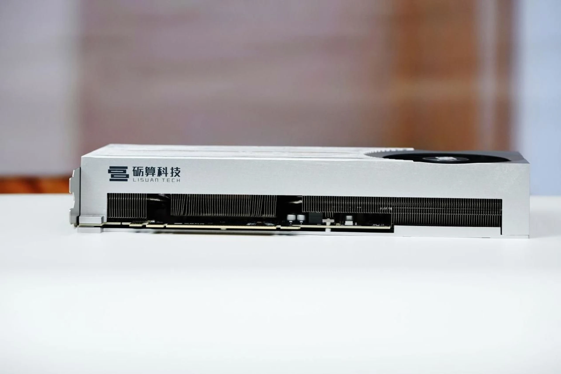 Lisuan LX 7G100: китайська відеокарта протестована перед запуском 15