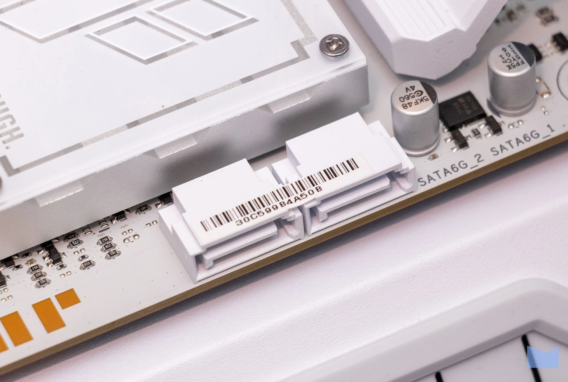 ASUS TUF GAMING X870-PRO WIFI7 W NEO: неокласицизм AM5 з вражаючим оглядом 16