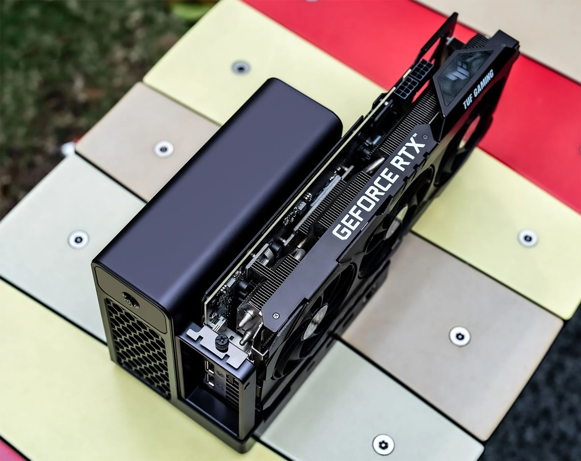 GPD представила док-станцію OCuLink для міні-ПК з PCIe 4.0 x8 3