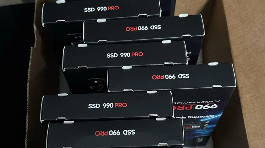 Samsung 990 PRO: Amazon подарував покупцю десять SSD замість одного 1