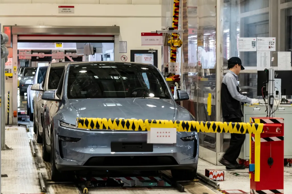 Tesla збільшує доходи у першому кварталі завдяки зростанню продажів електромобілів та підписок на FSD 1