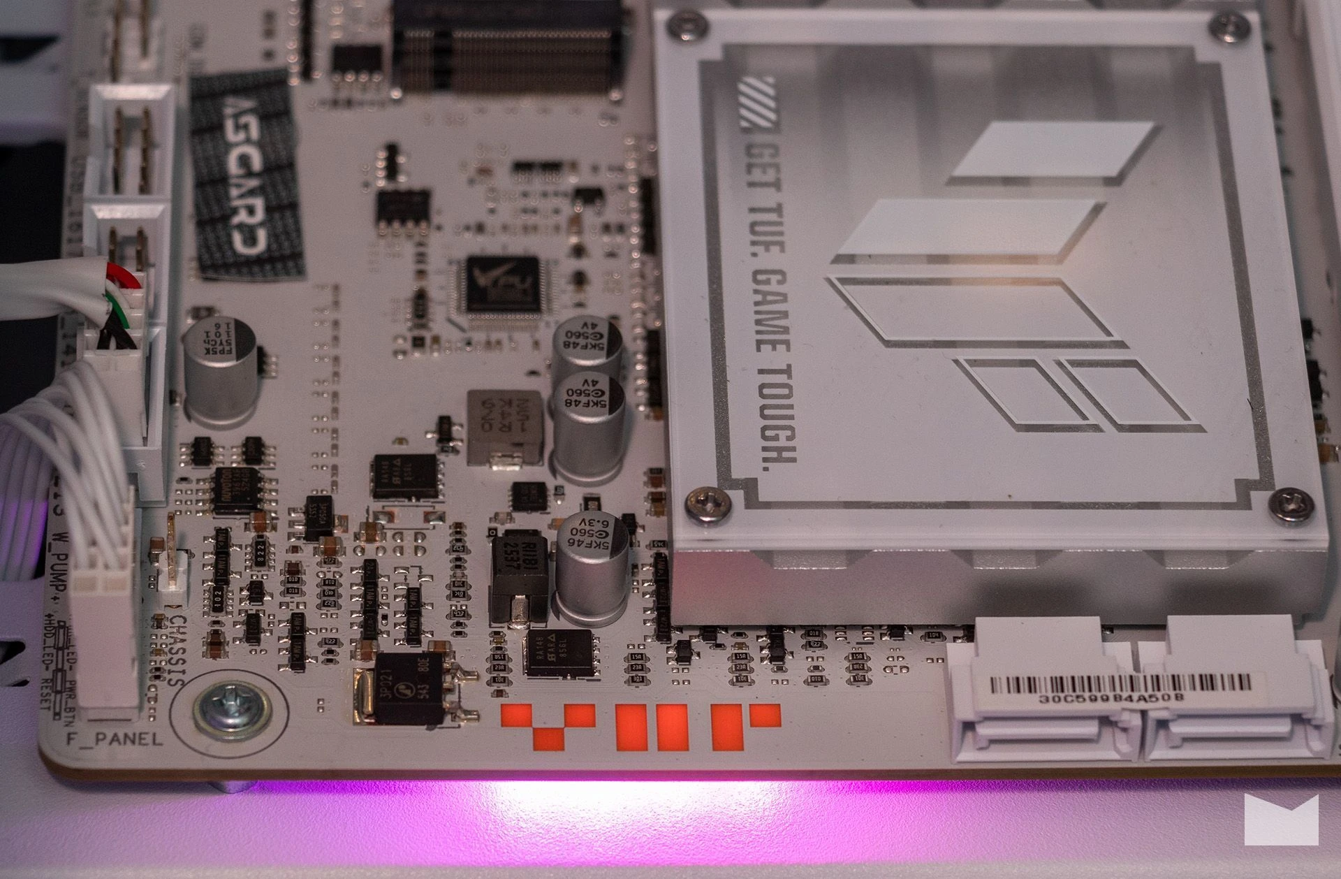 ASUS TUF GAMING X870-PRO WIFI7 W NEO: неокласицизм AM5 з вражаючим оглядом 30