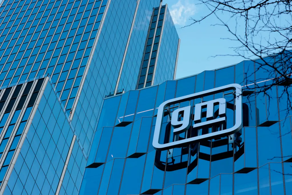 General Motors звільняє сотні IT-фахівців заради найму експертів з ШІ 1