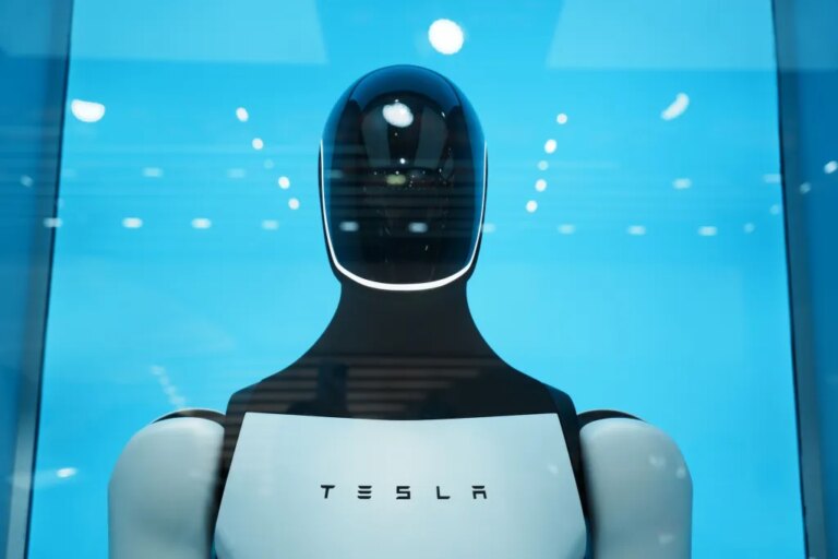 Tesla подвоює інвестиції: $25 мільярдів на майбутнє – куди прямують кошти 21 Tesla подвоює інвестиції: $25 мільярдів на майбутнє – куди прямують кошти 21