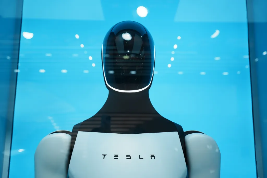 Tesla подвоює інвестиції: $25 мільярдів на майбутнє – куди прямують кошти 1