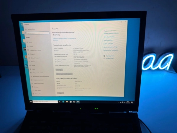 IBM ThinkPad T43: власник встановив 26 років історії Windows 7
