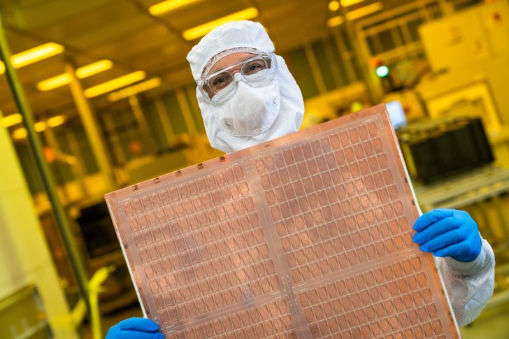 Intel Foundry перетворює завод у Ріо-Ранчо на флагман виробництва наступного покоління скляних підкладок 1 Intel Foundry перетворює завод у Ріо-Ранчо на флагман виробництва наступного покоління скляних підкладок 1