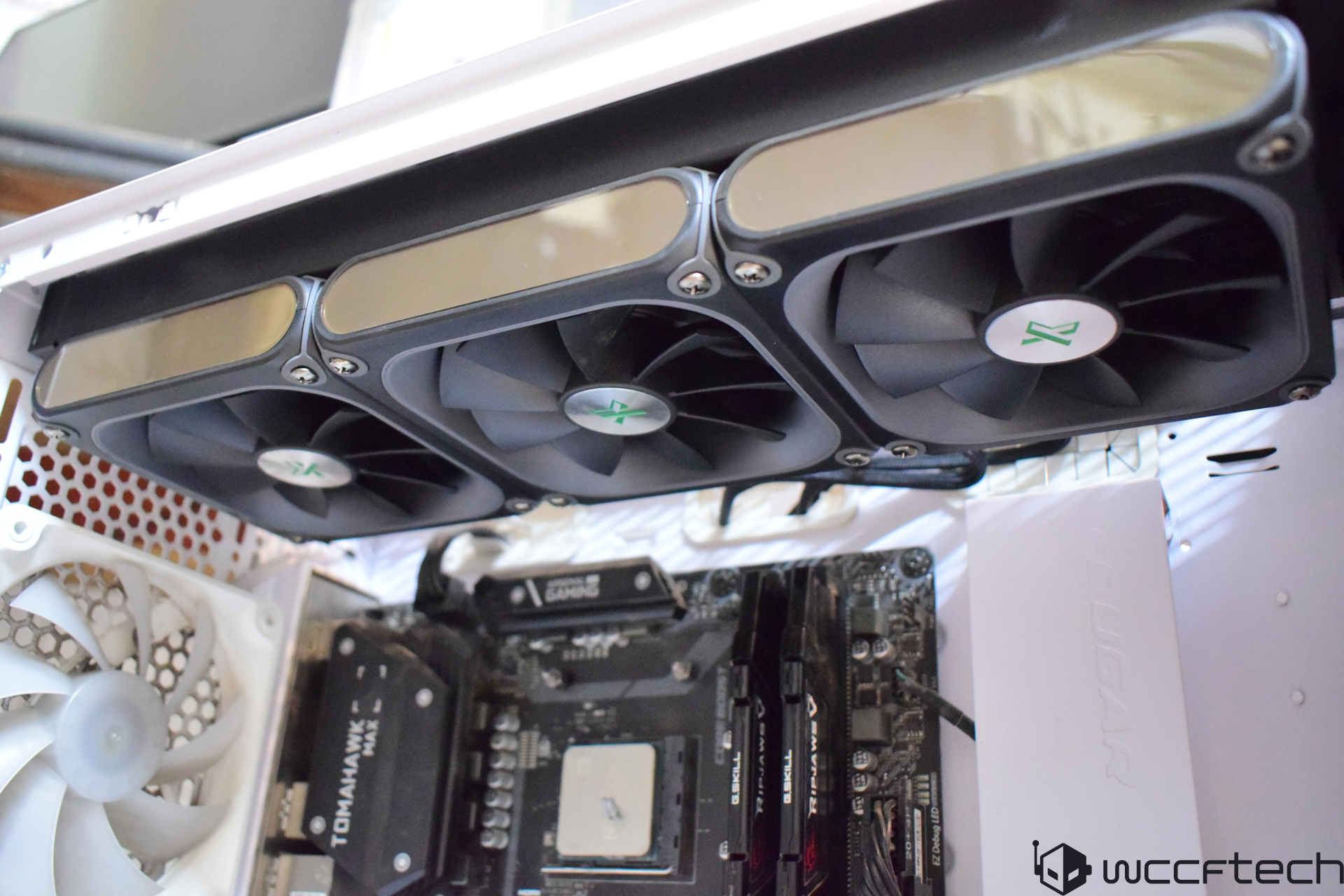 ASTRA LZ360 ARGB BK: Оновлення з інноваційним матричним дисплеєм 9