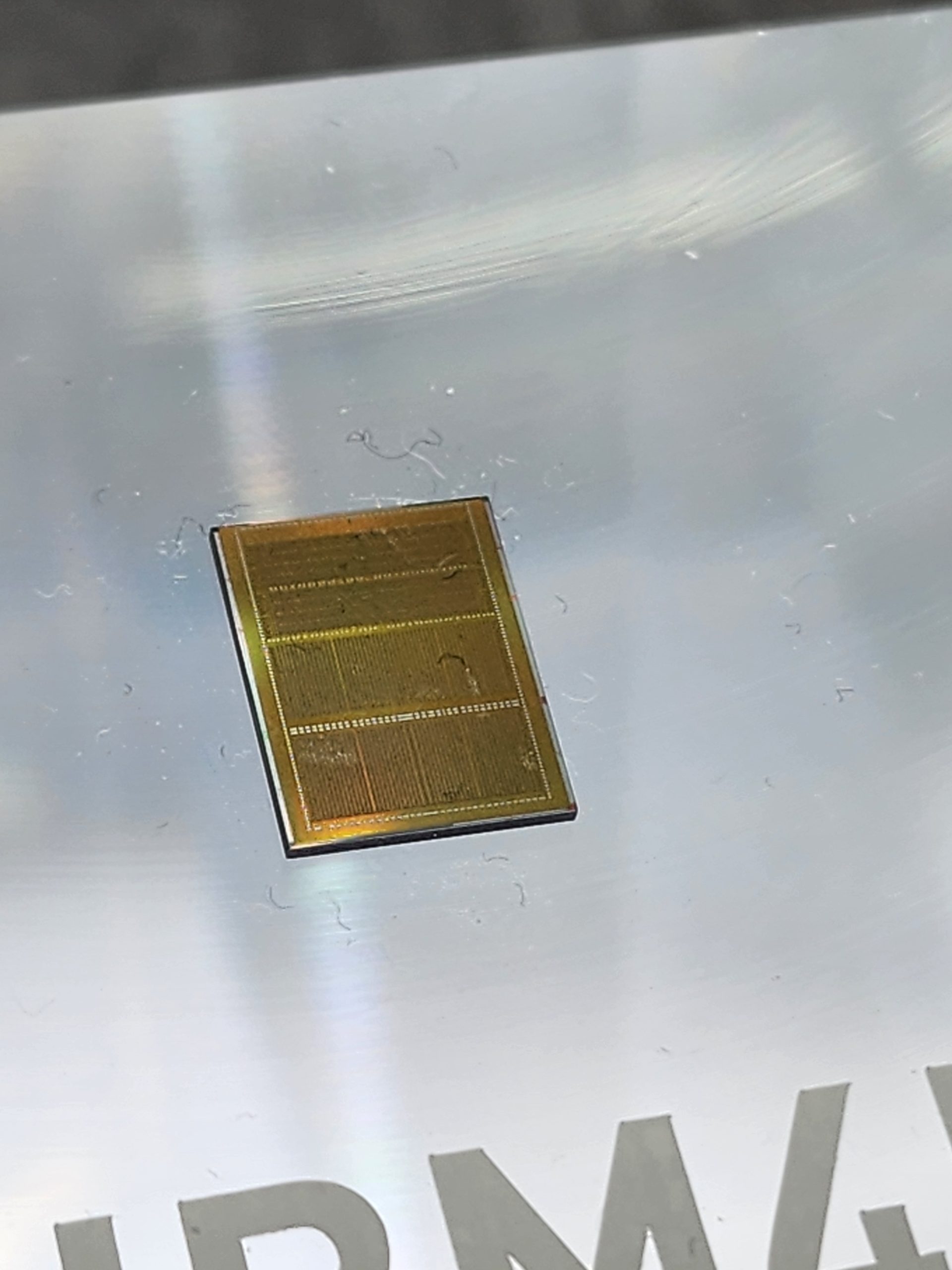 SK Hynix демонструє HBM4E: 48 ГБ у 12-шаровому стеку та рекордні 4 ТБ/с пропускної здатності 6