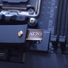 ASRock X870E Challenger WIFI White: Огляд материнської плати з потужними VRM та розширеною підтримкою за $229 7