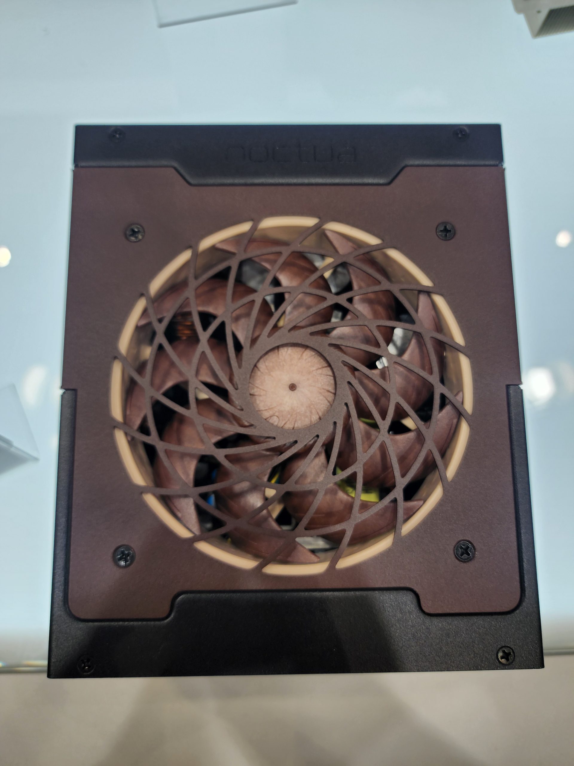 Noctua ламає традиції: перші AIO-водянки від €219, нові радіатори та блоки живлення PRIME TX з OptiGuard 32 Noctua ламає традиції: перші AIO-водянки від €219, нові радіатори та блоки живлення PRIME TX з OptiGuard 32