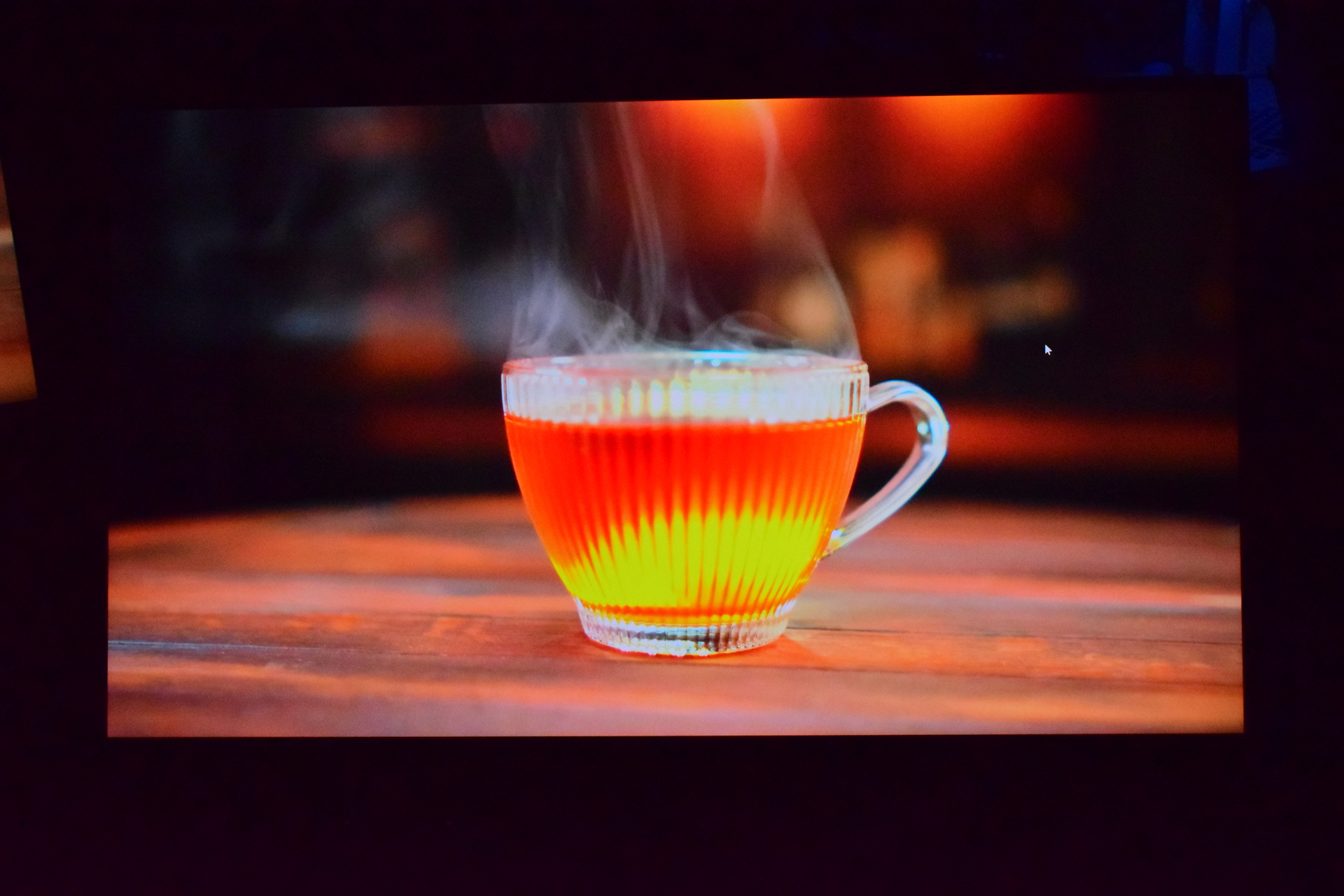 UPERFECT GR19BU 4K QLED: Огляд монітора з приголомшливою чіткістю та насиченістю кольорів 8