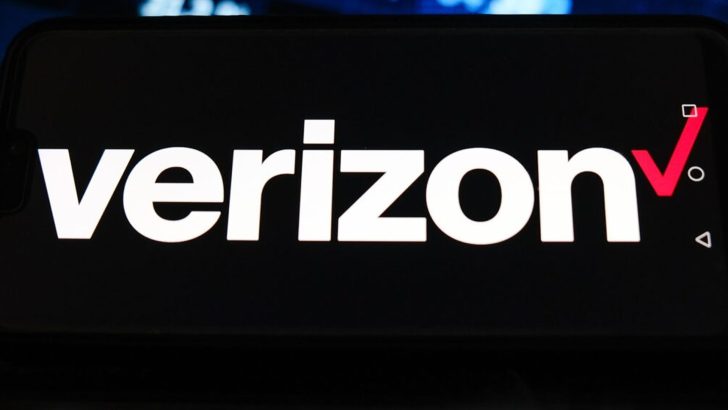Клієнт Verizon: "Підозрілі" представники зняли страховку з мого телефону без згоди 49