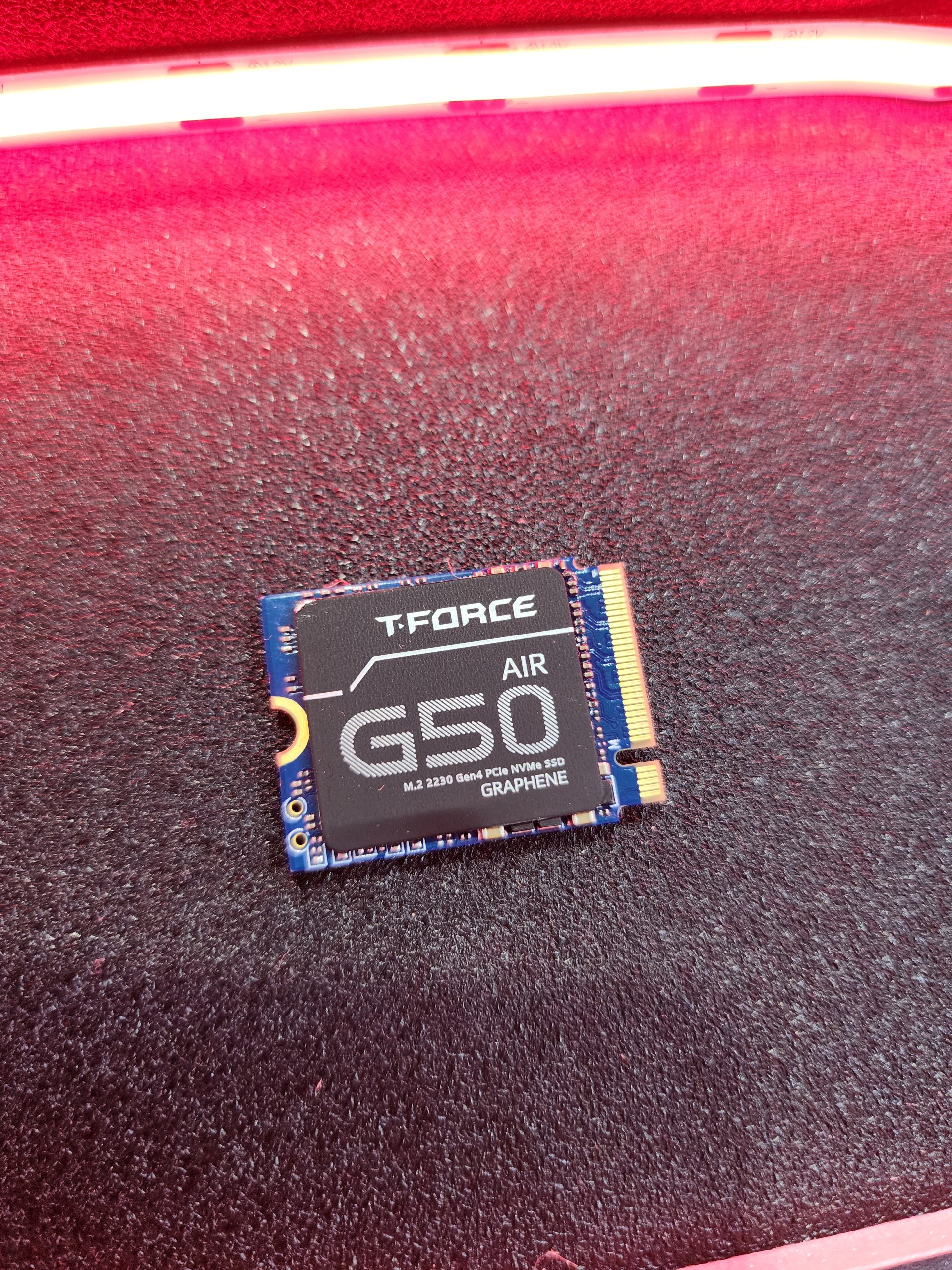Teamgroup презентує карбонові DDR5 та SSD, дерев'яний дизайн і CUDIMM на 128 ГБ 22 Teamgroup презентує карбонові DDR5 та SSD, дерев'яний дизайн і CUDIMM на 128 ГБ 22