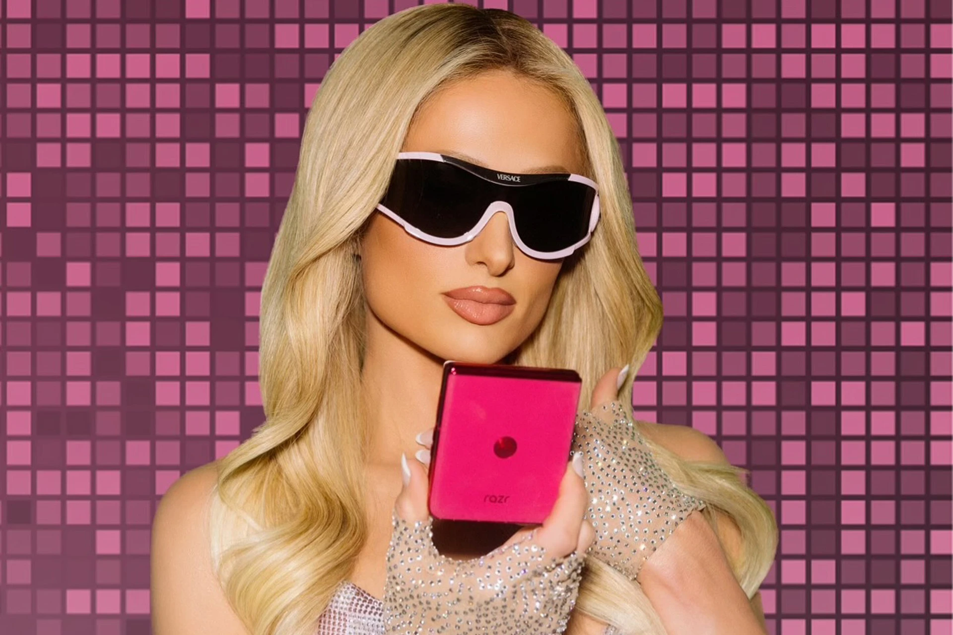 Paris Hilton таємно створює застосунок з Google за допомогою ШІ 4