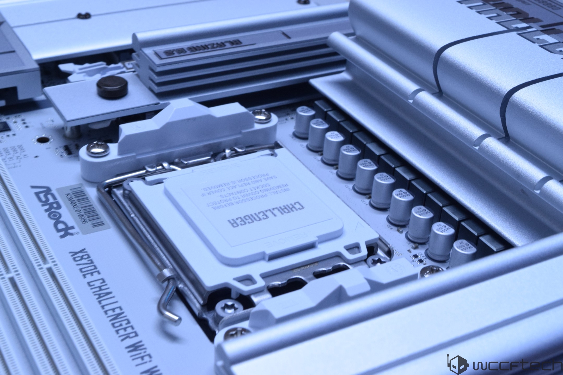 ASRock X870E Challenger WIFI White: Огляд материнської плати з потужними VRM та розширеною підтримкою за $229 5 ASRock X870E Challenger WIFI White: Огляд материнської плати з потужними VRM та розширеною підтримкою за $229 5