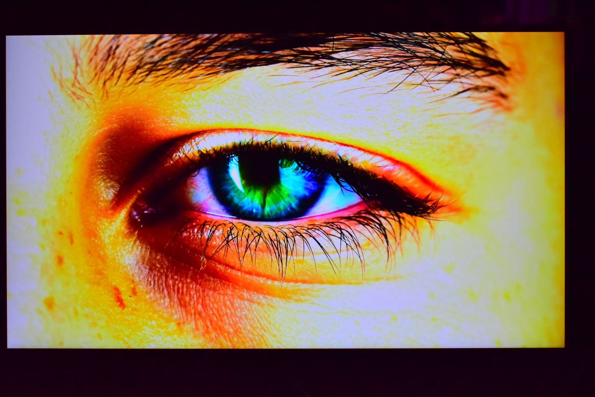 UPERFECT GR19BU 4K QLED: Огляд монітора з приголомшливою чіткістю та насиченістю кольорів 16