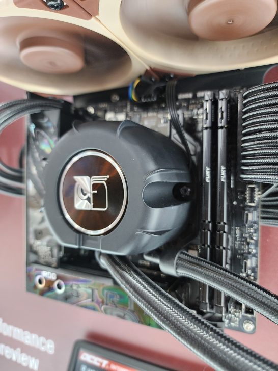 Noctua ламає традиції: перші AIO-водянки від €219, нові радіатори та блоки живлення PRIME TX з OptiGuard 48 Noctua ламає традиції: перші AIO-водянки від €219, нові радіатори та блоки живлення PRIME TX з OptiGuard 48